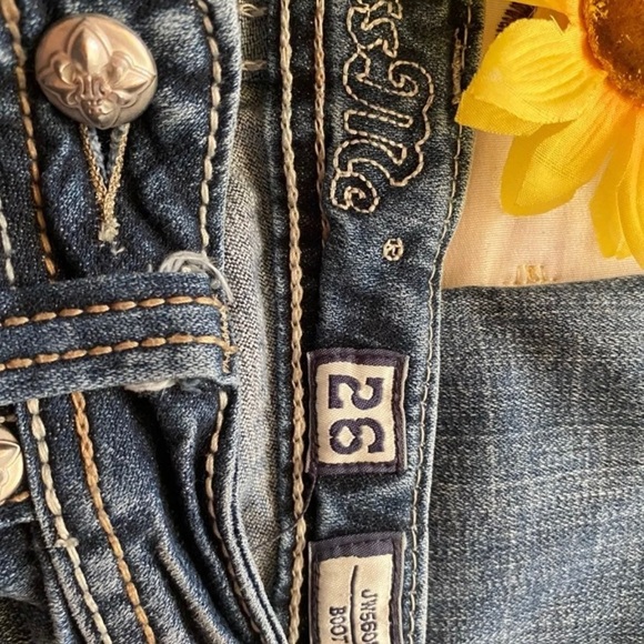 Miss Me Jeans - Picture 4 of 5